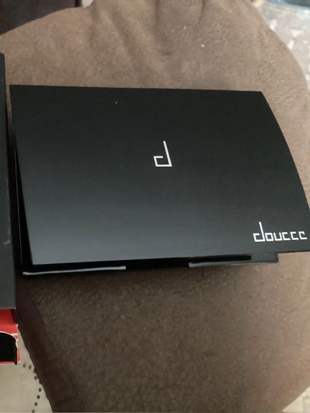 Doucce matte eyeshadow storage